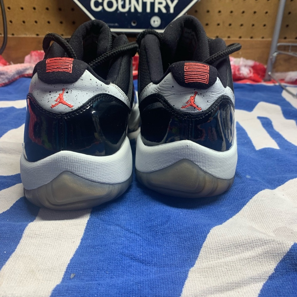 Jordan XI Infared - Picture 5 of 7